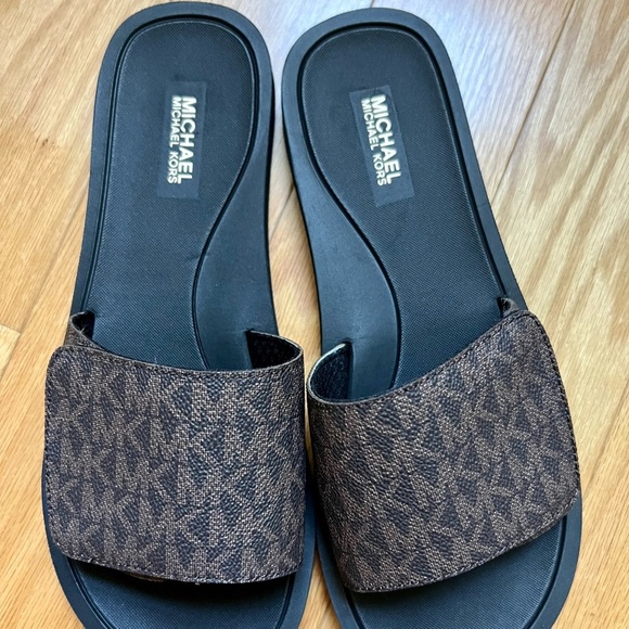 MICHAEL KORS slides Womens Sandals Brown size 10 adjustable monogram strap - Picture 5 of 8